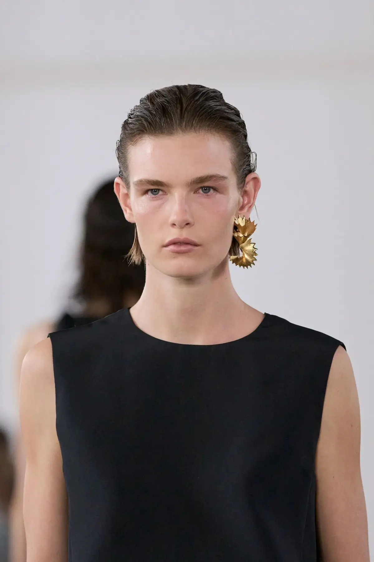Detail, Look 54. Mismatched pair.