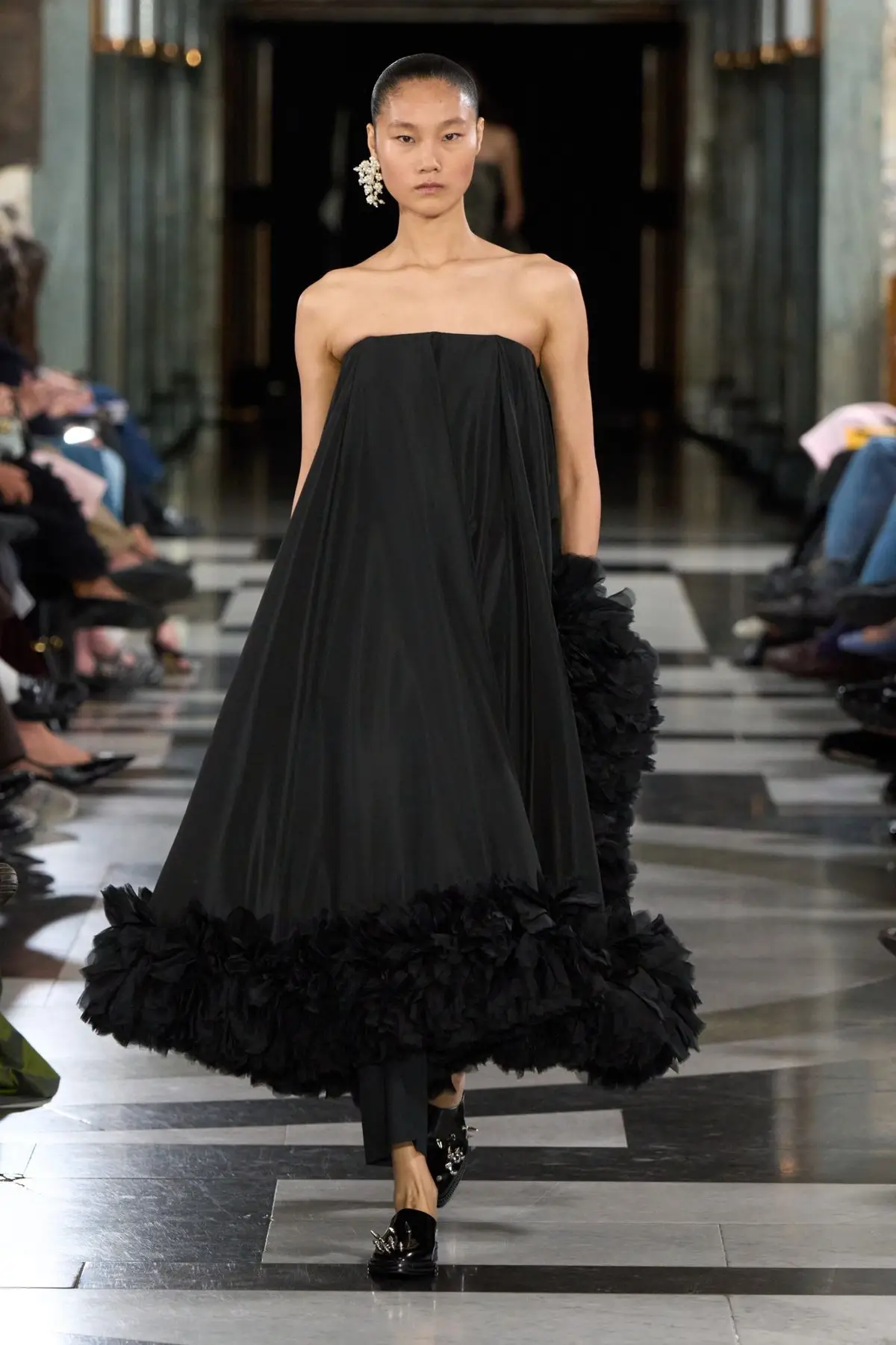 Look 35.